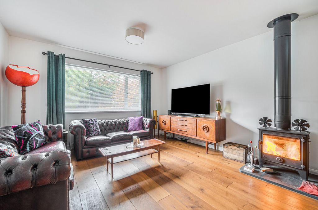 Property photo 2 of 8 Lounge/Diner