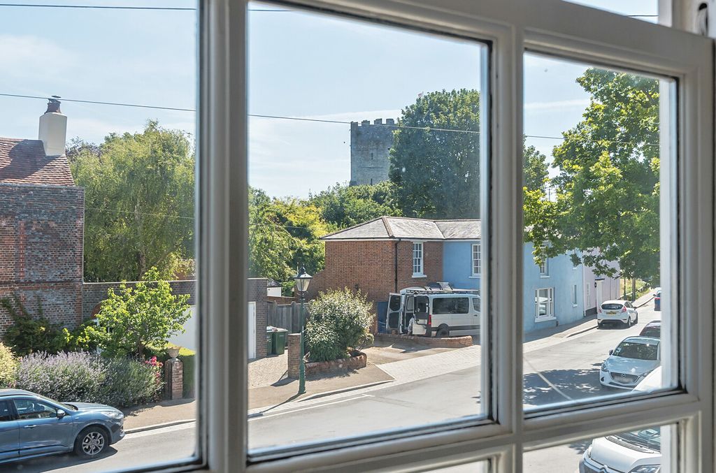 Property photo 1 of 15 1320680-8-686Faba...