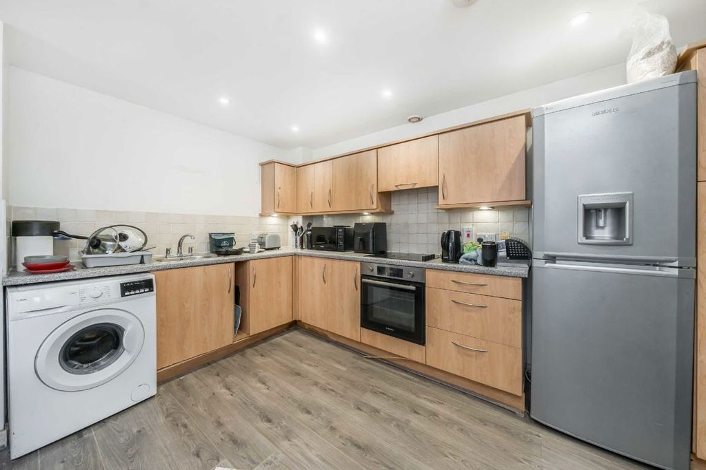 Property photo 3 of 3