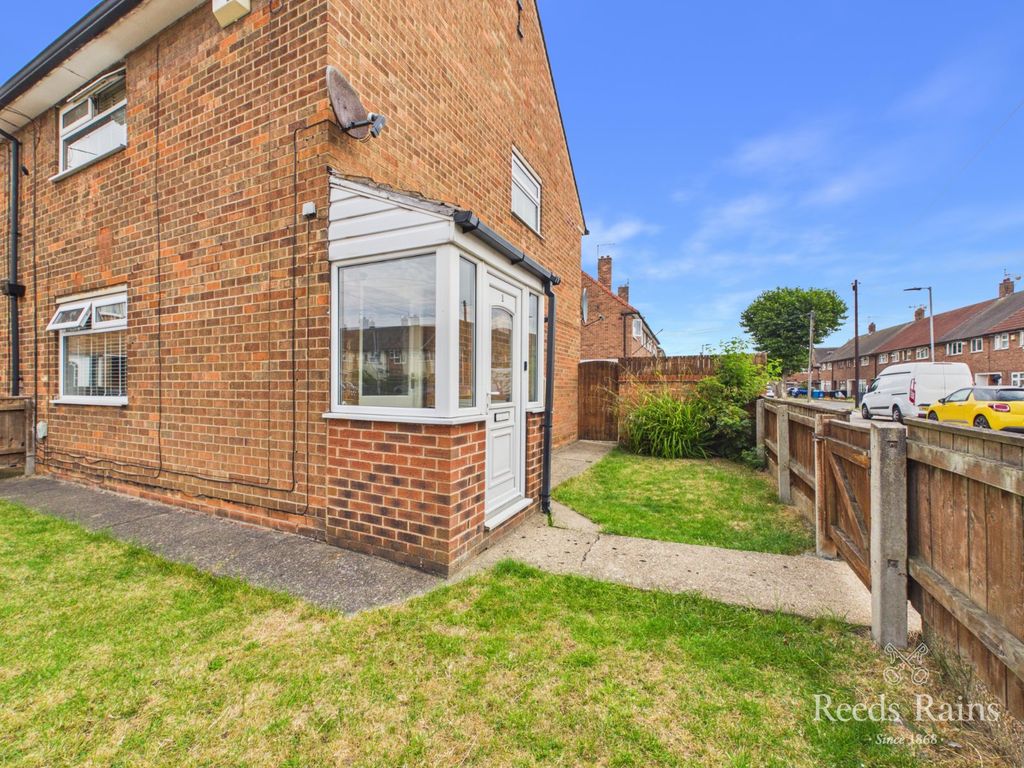 Property photo 1 of 18 Outside