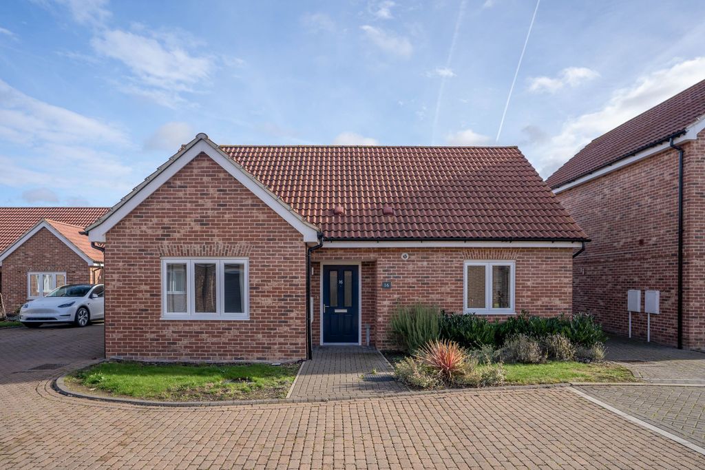 Property photo 2 of 12