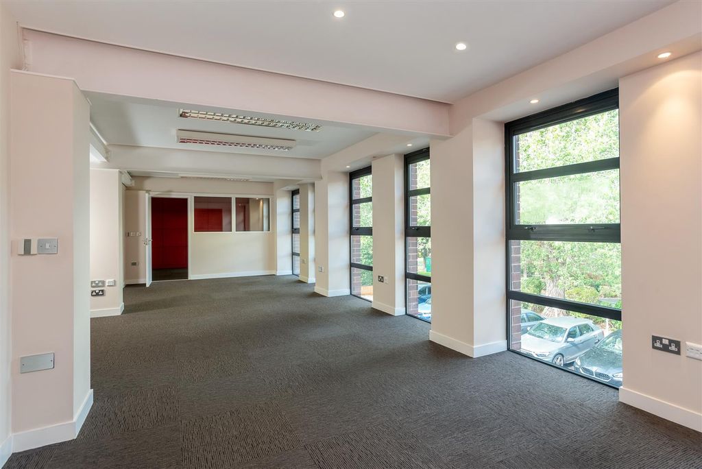 Property photo 3 of 21 7 Greenbox 1857-14.Jpg