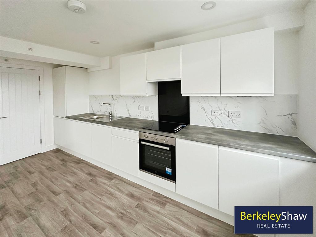 Property photo 1 of 12 Kitchen
