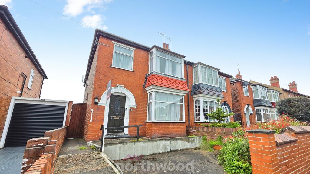 Property photo 1 of 37
