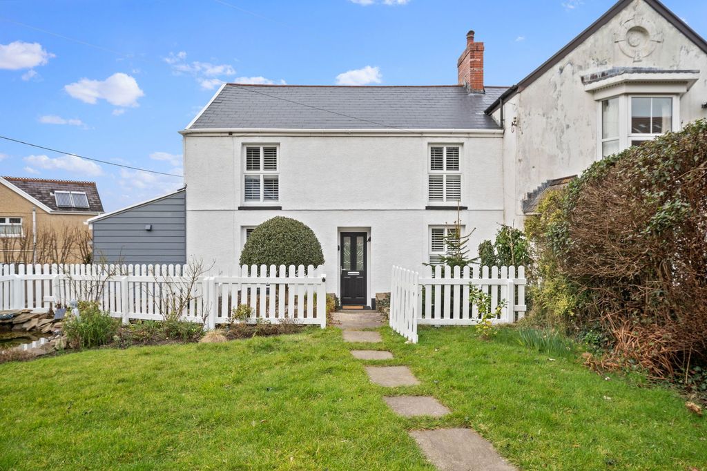 Property photo 1 of 41