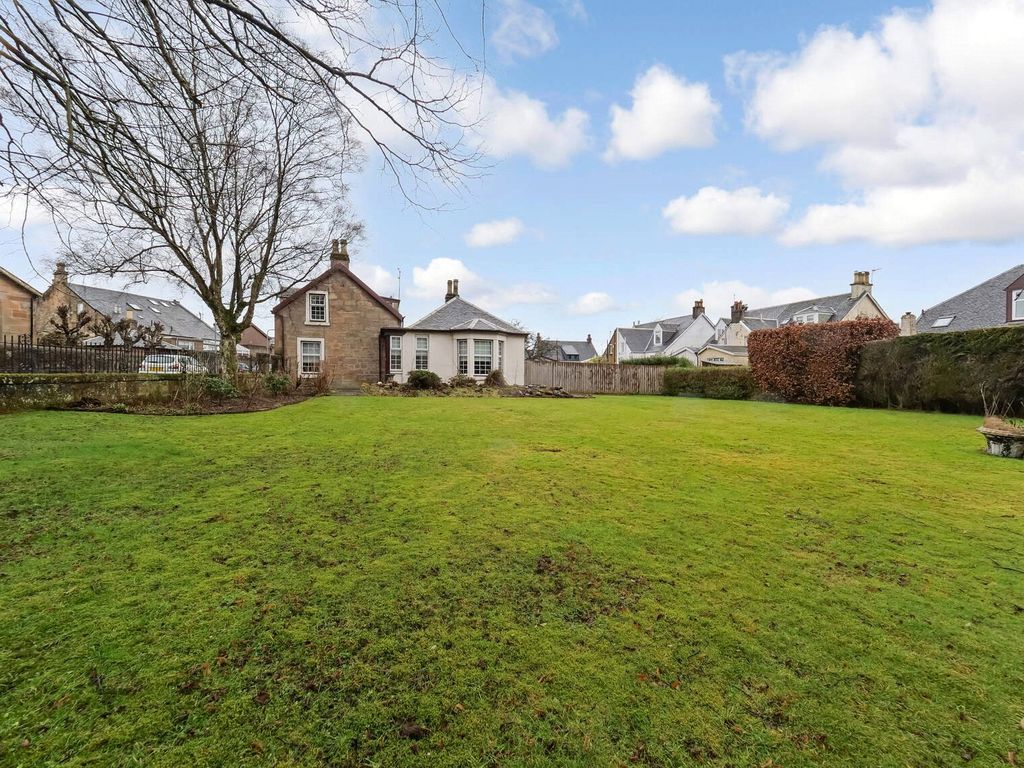 Property photo 2 of 30 Picture No. 02