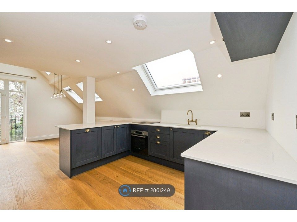 Property photo 2 of 20 Kitchen