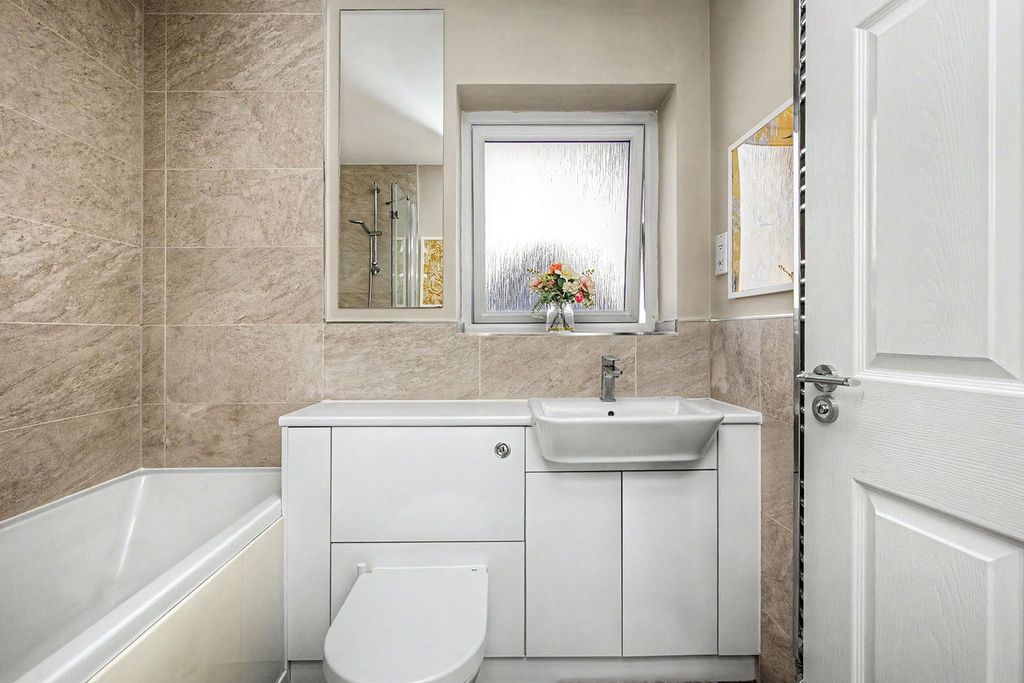 Additional image 10 of 3 bed terraced house for saleLatch Dubh Lane, Kinross KY13