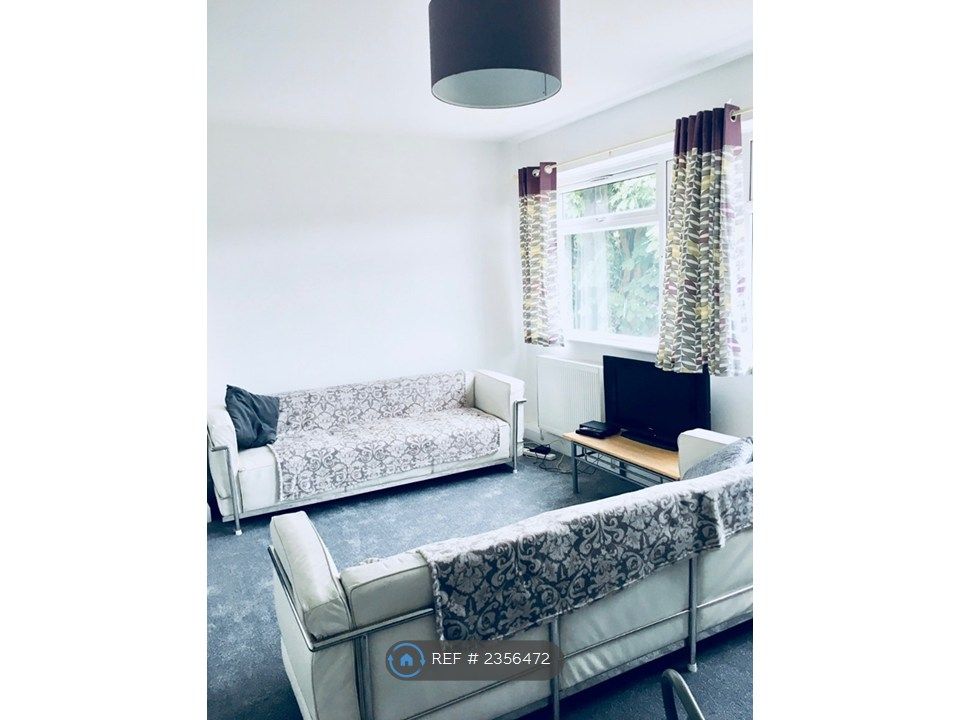 Property photo 1 of 8 Bright Sunny Lounge