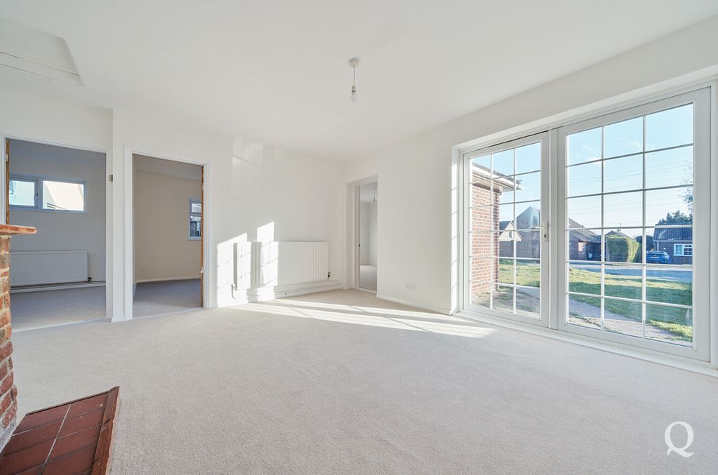 Property photo 2 of 23 77150911-855d-467...