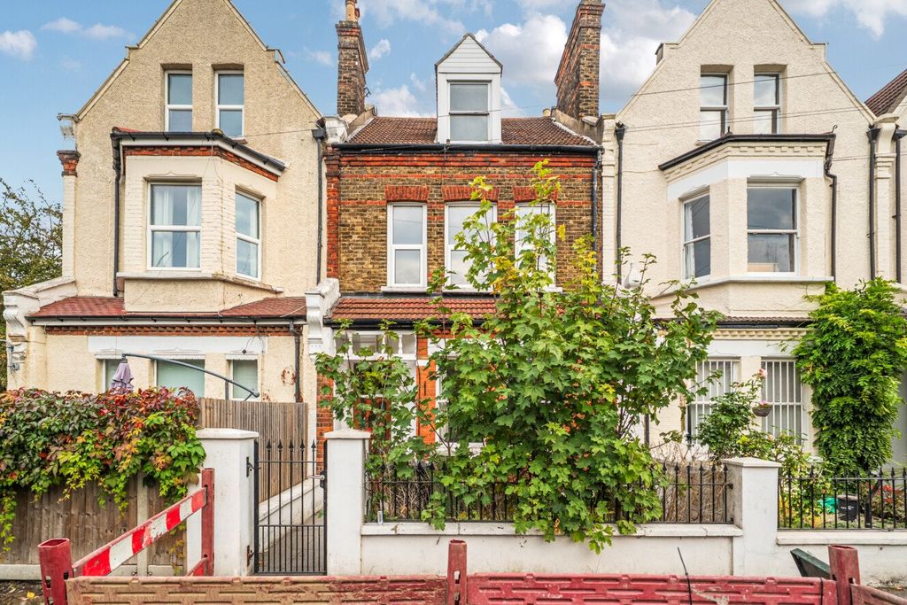 Property photo 1 of 20 Picture No. 12