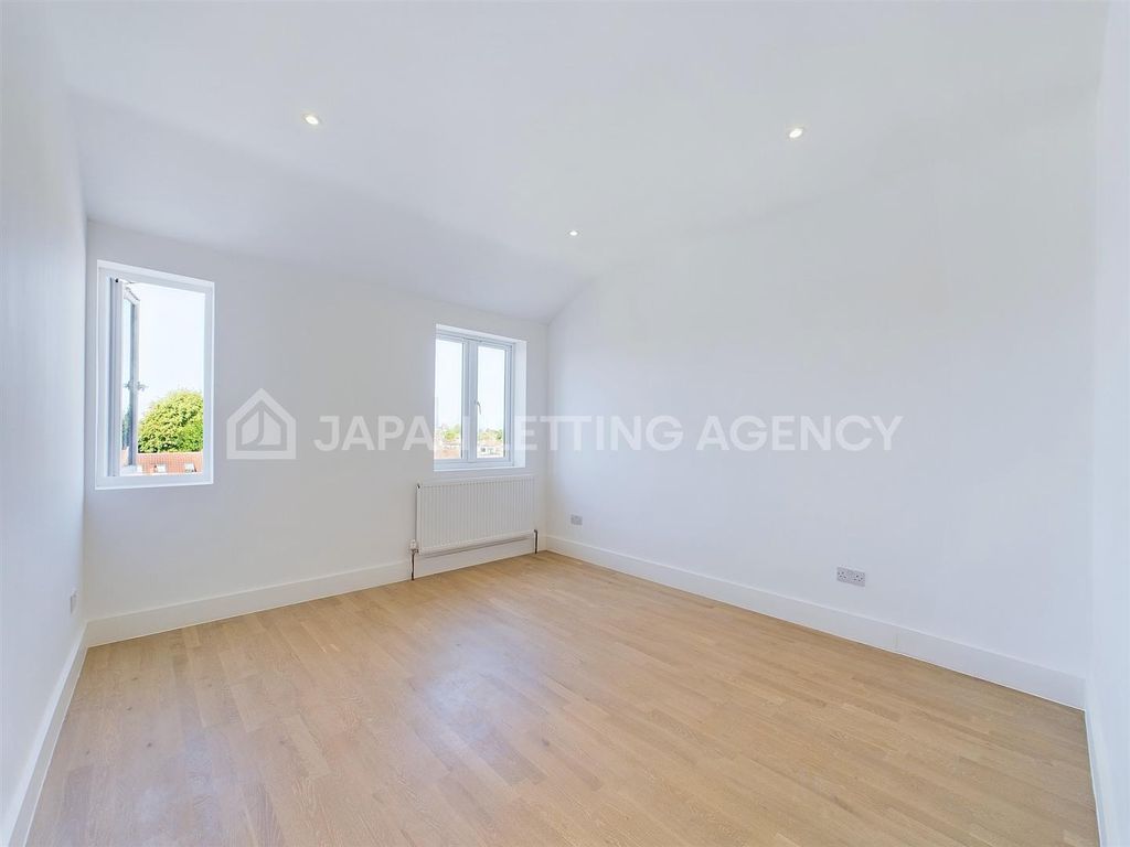 Property photo 3 of 5 Cam02206G0-Pr0102-Still001.Jpg