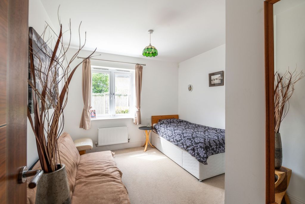 Additional image 7 of 2 bed flat for saleDoods Road, Reigate RH2