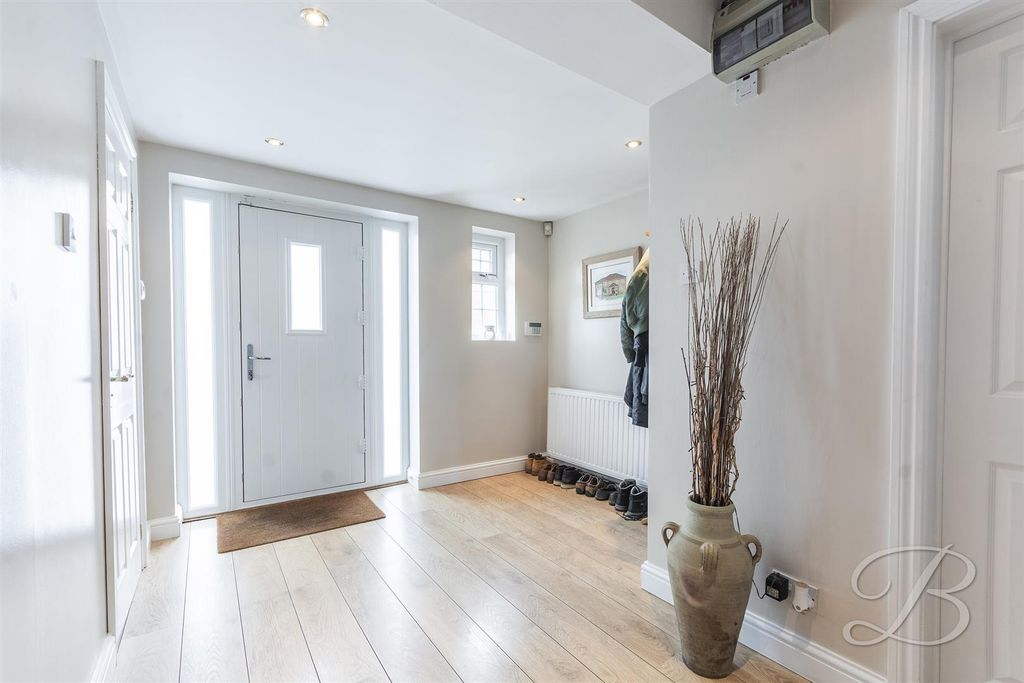 Property photo 2 of 34 Ccltd42.Jpg