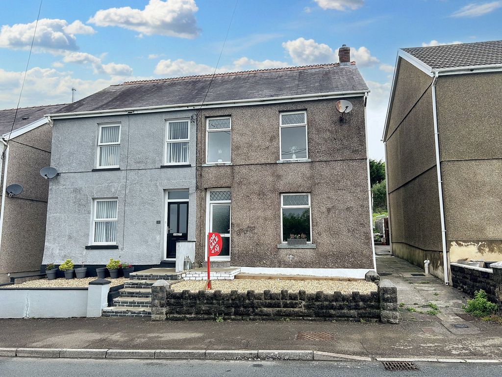 Property photo 2 of 32