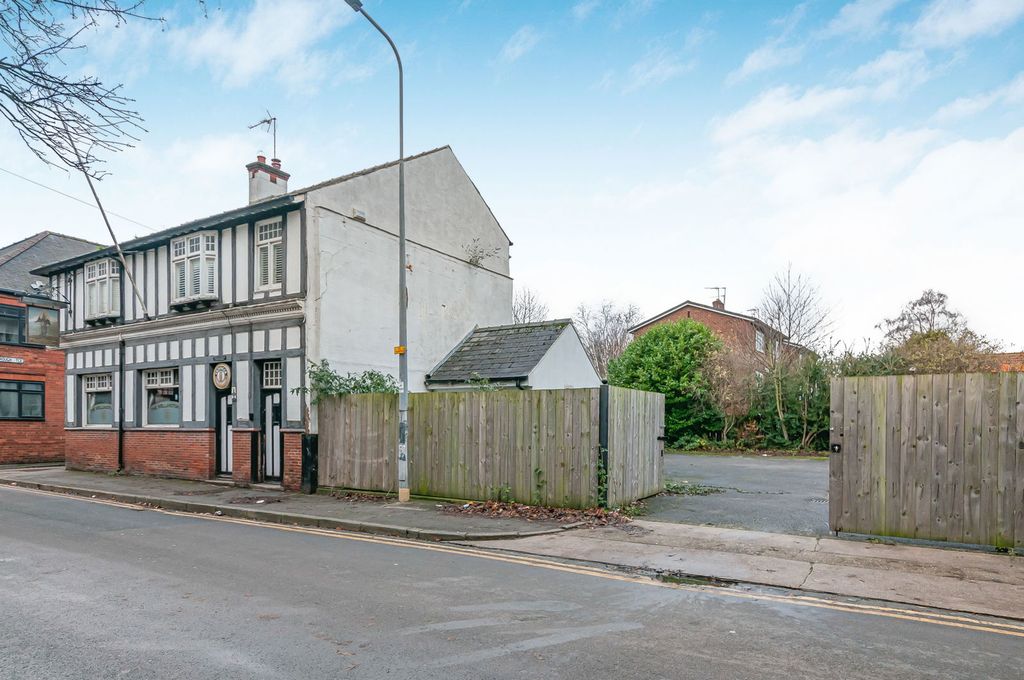 Property photo 1 of 23