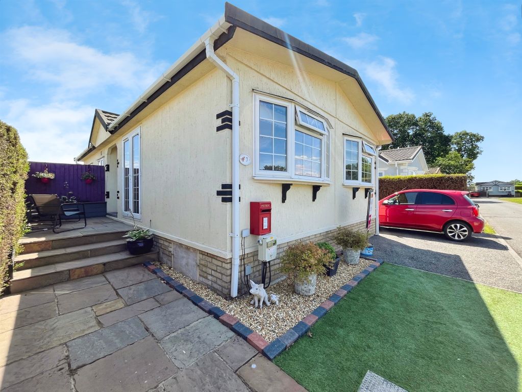 Property photo 1 of 14