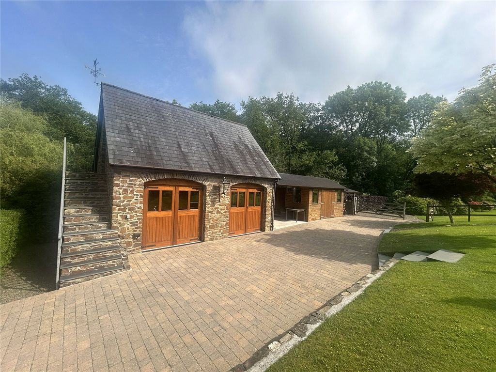 Property photo 2 of 32 Picture No. 95