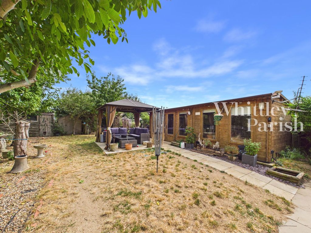 Property photo 2 of 23