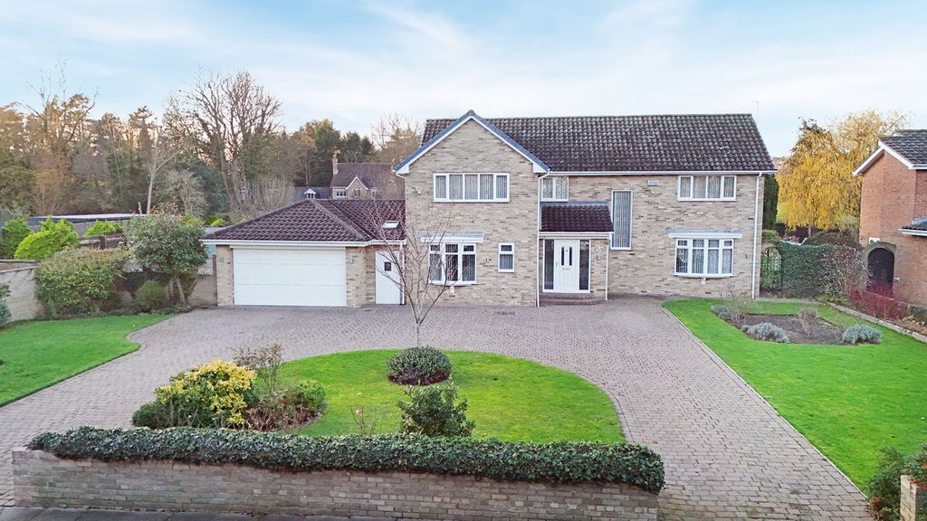 Property photo 1 of 49