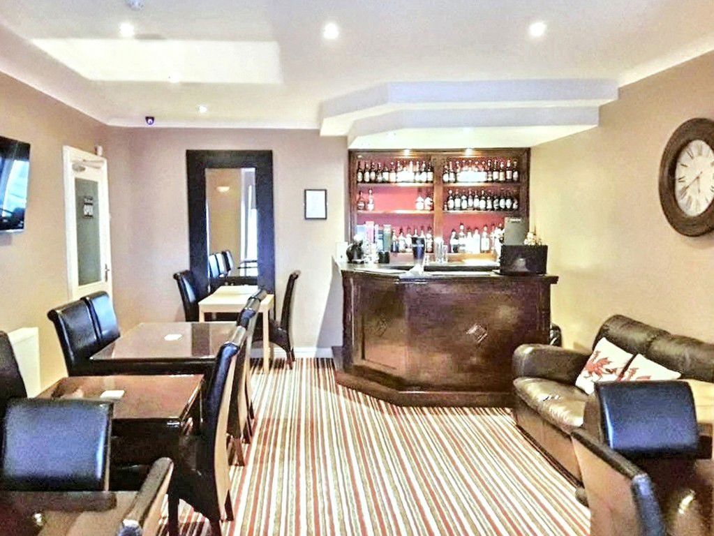 Property photo 2 of 27