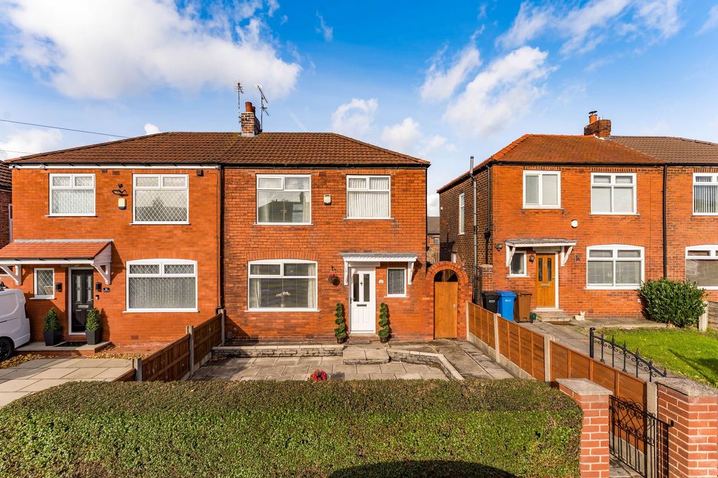 Property photo 1 of 25