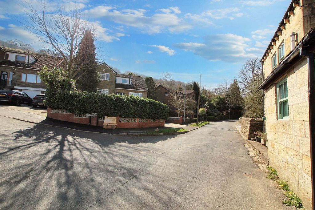 Property photo 2 of 14