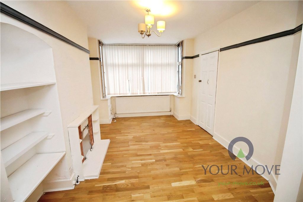 Property photo 3 of 16 Lounge/Diner