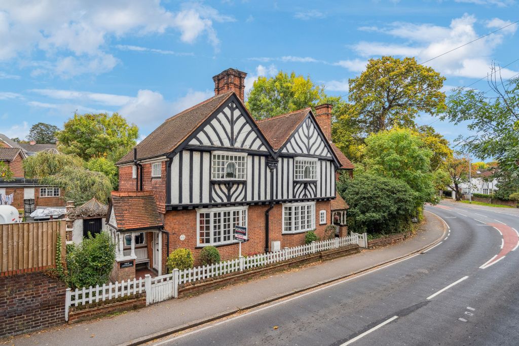 Property photo 1 of 12