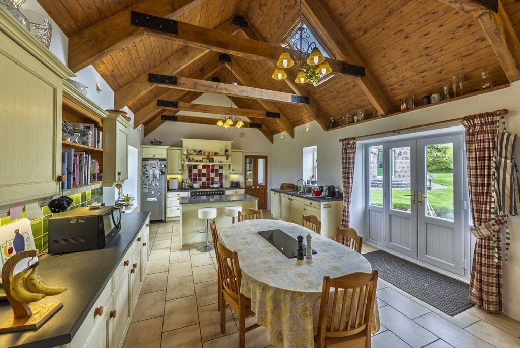 Property photo 3 of 12 Dining Area