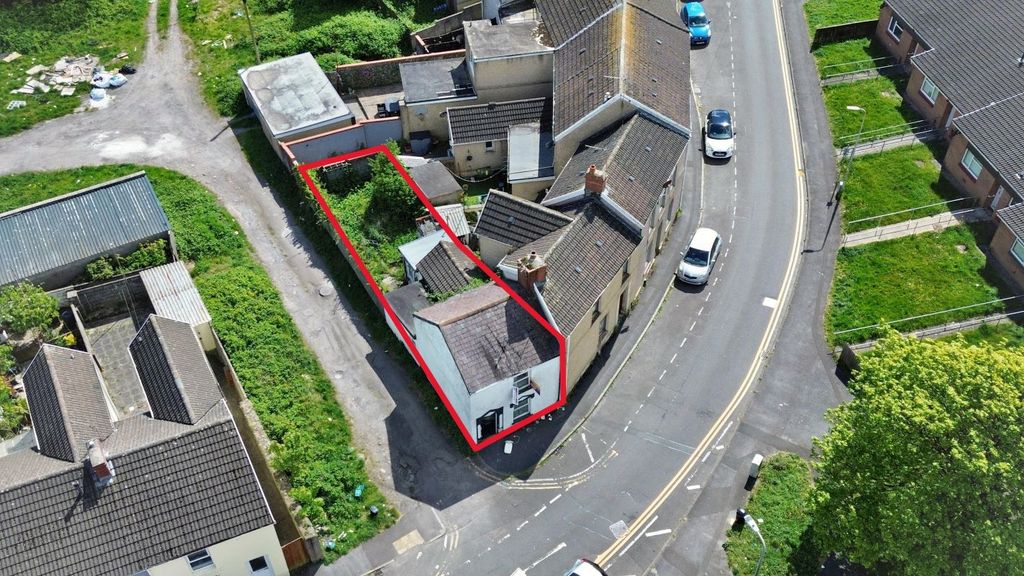 Property photo 2 of 16