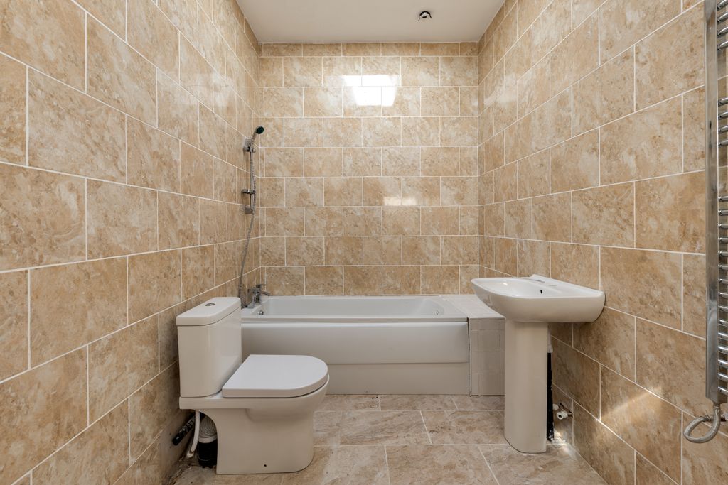 Property photo 2 of 18 Pinchapound-13
