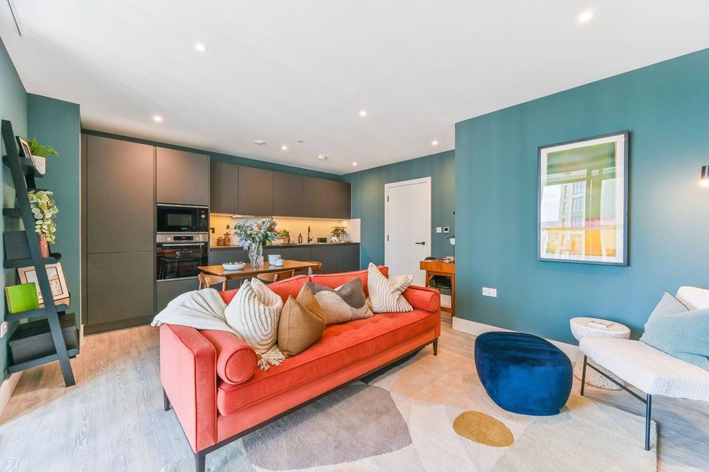 Property photo 1 of 13
