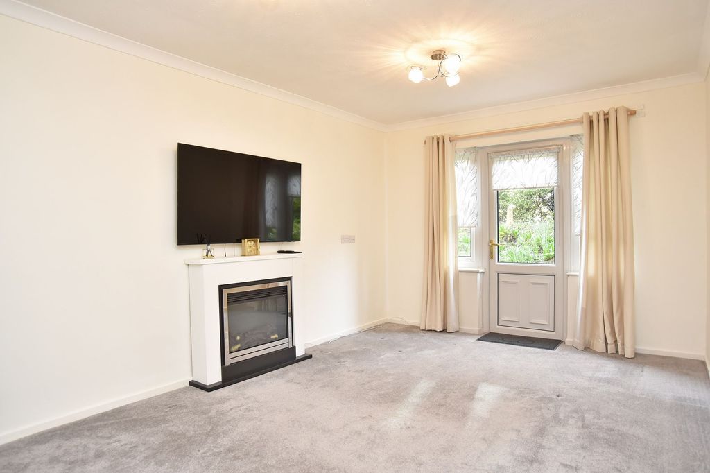 Property photo 3 of 8