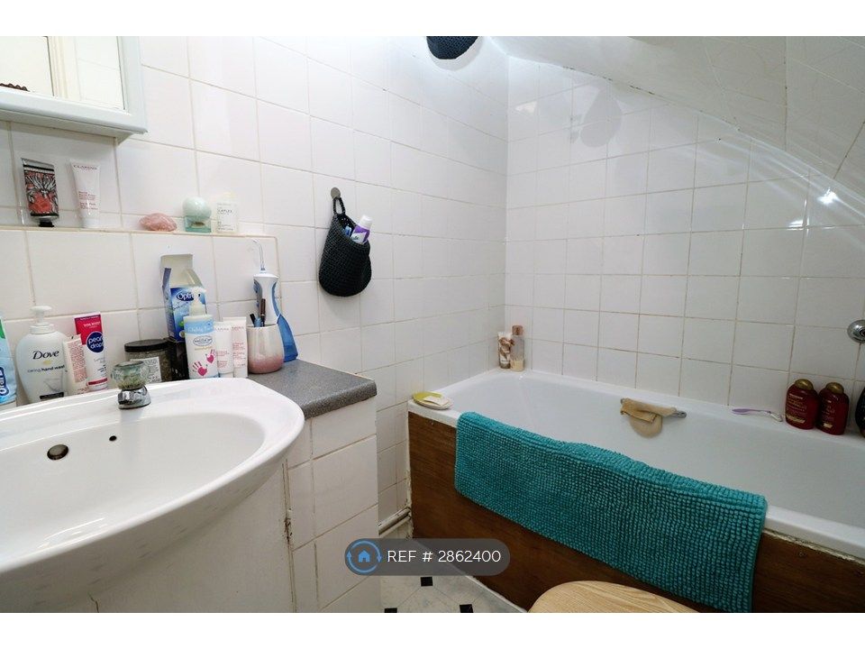 Property photo 3 of 5 Bathroom