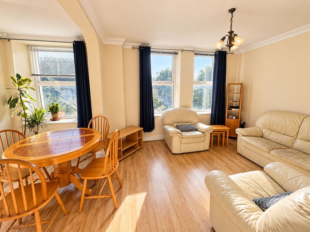 Property photo 2 of 7