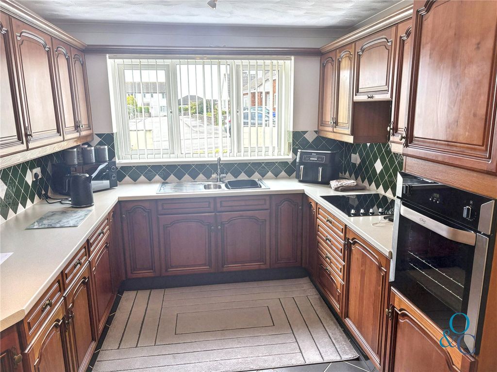 Property photo 3 of 17 Picture No. 05