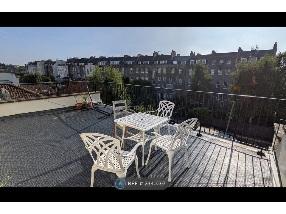 Property photo 3 of 9 Shared Terrace