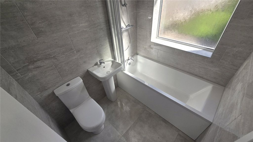Property photo 2 of 9 Picture No. 03