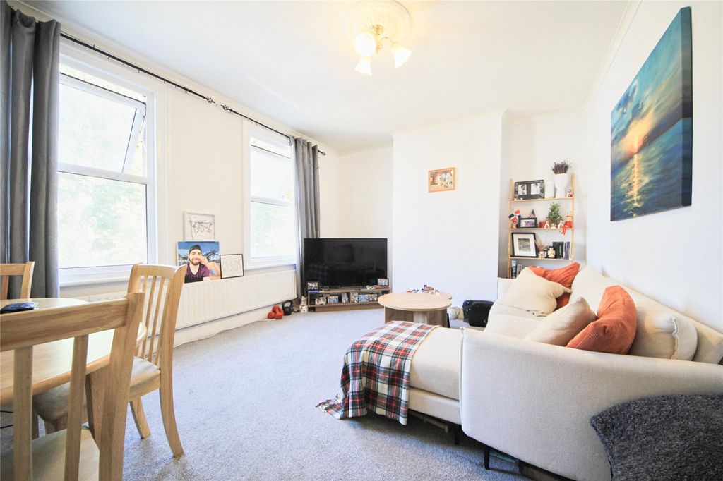 Property photo 2 of 11 Picture No. 07