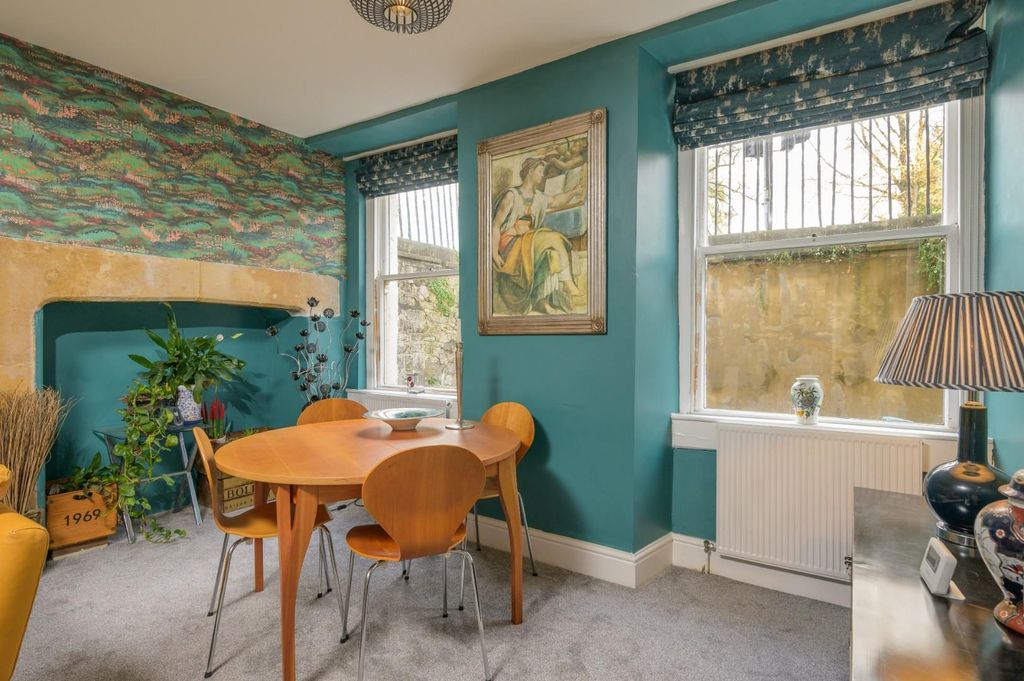 Property photo 3 of 18 Dining Area.Jpg