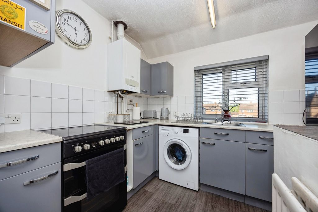 Property photo 3 of 15 Pbox-Img.Jpg