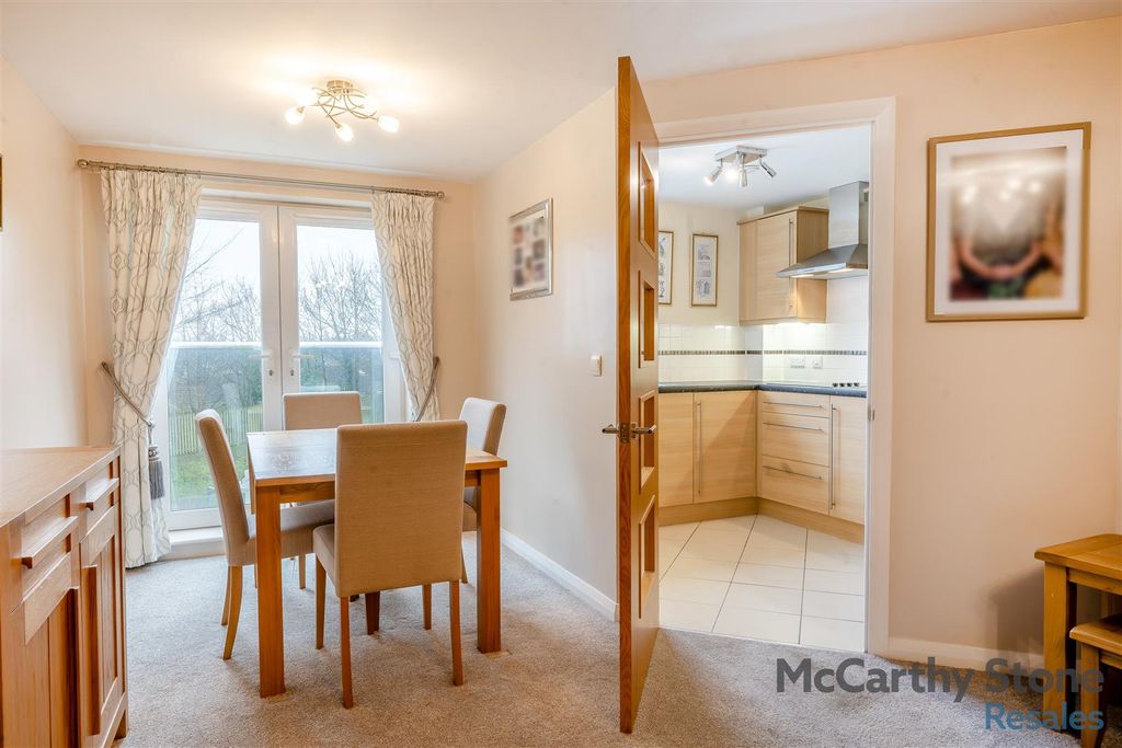 Property photo 2 of 24 8640011-Interior15.Jpg