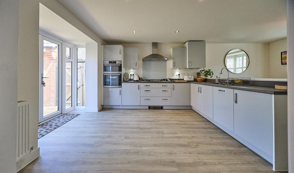 Property photo 2 of 22 Highgrove_16.Jpg
