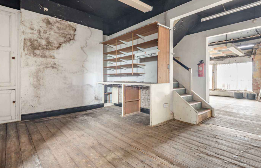 Property photo 3 of 15