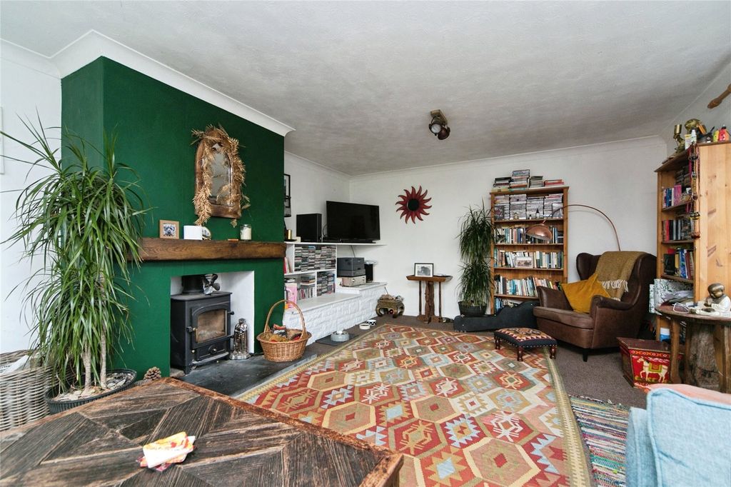 Property photo 2 of 32 Picture No. 29