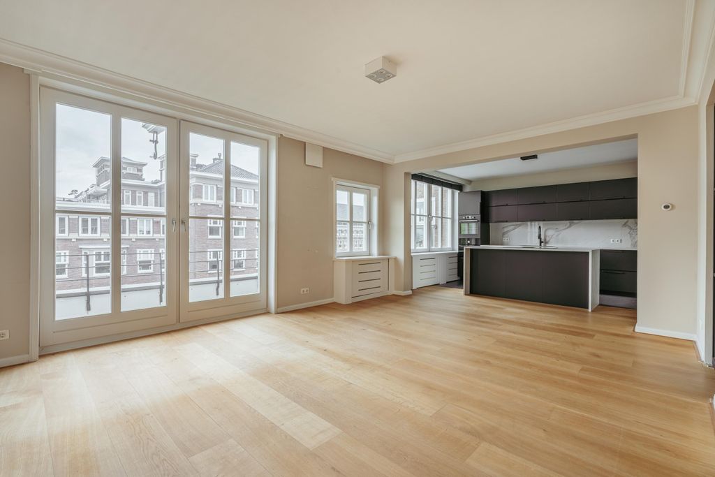 Property photo 2 of 36