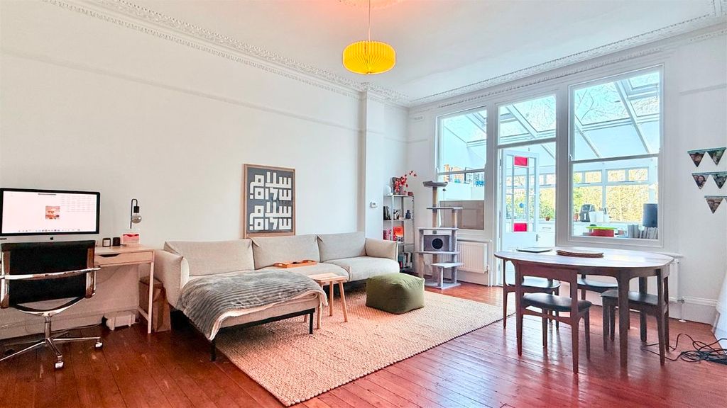 Property photo 3 of 19