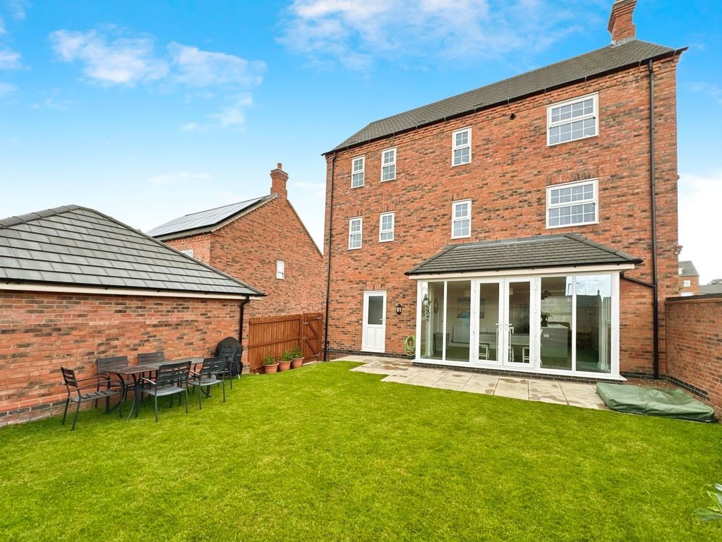 Property photo 1 of 31