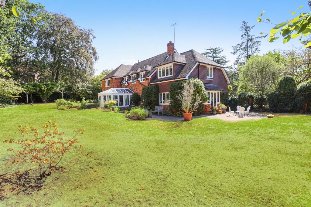 Property photo 2 of 19 Image